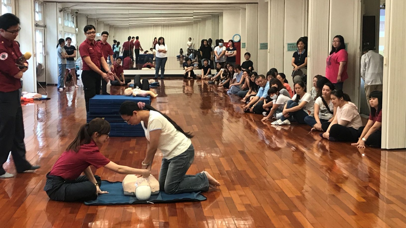 進行國小老師CPR推廣