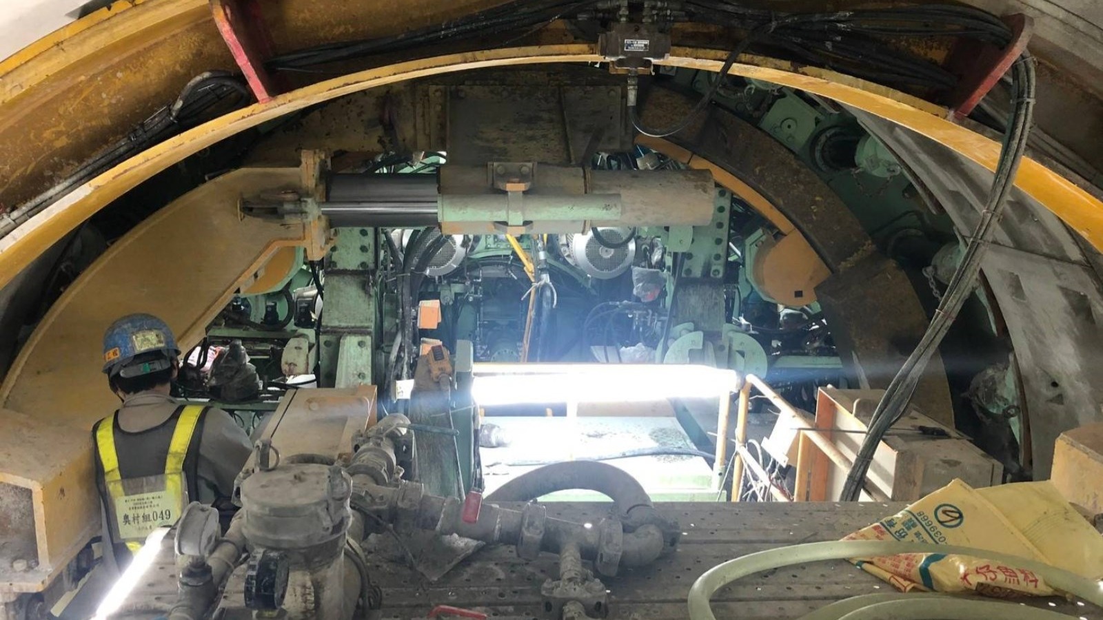 連城路861A 東側工作井潛盾隧道下行線(1號機)潛盾隧道掘進R171