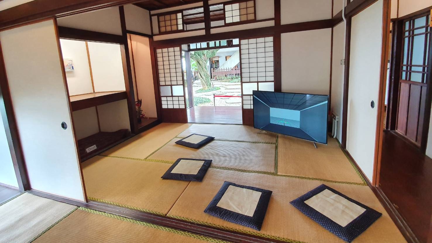 「害怕驚醒房間裡的風 」展場一隅