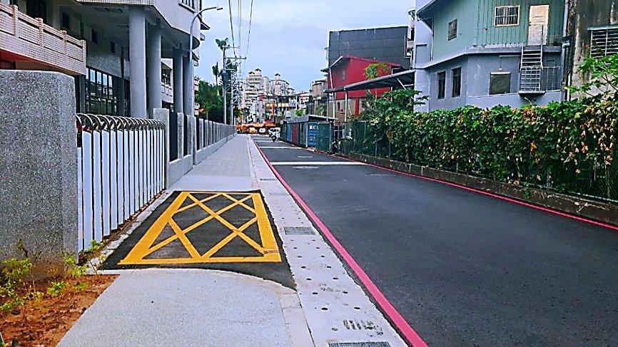 新莊區新泰國中周邊人行道改善後照片