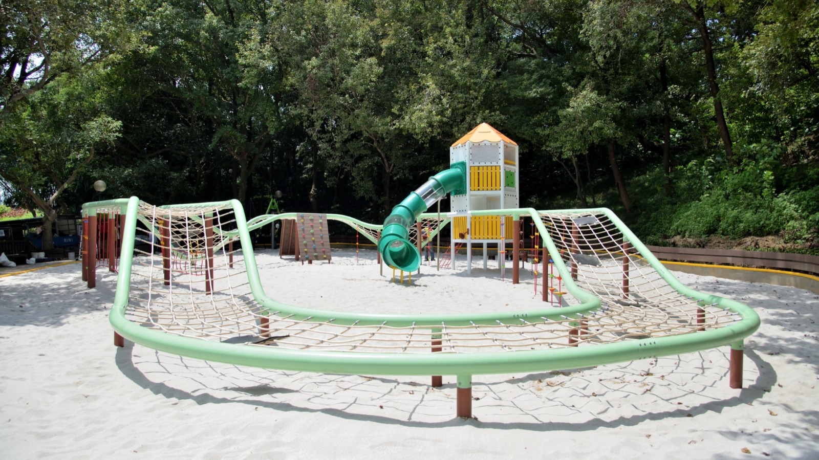 泰山區辭修公園特色遊戲場110年10月25日啟用