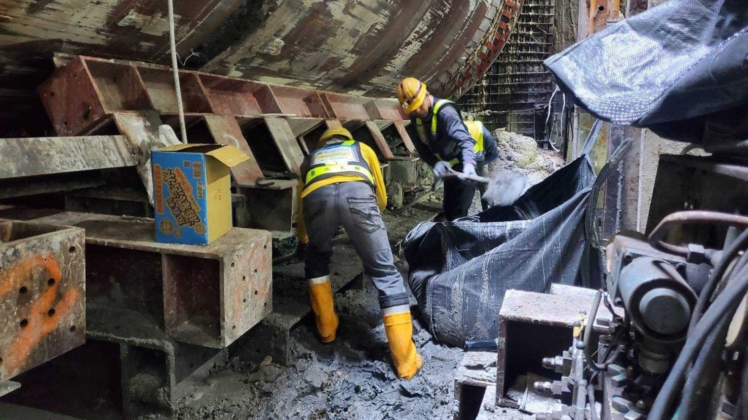 上行發進平台場地清整作業